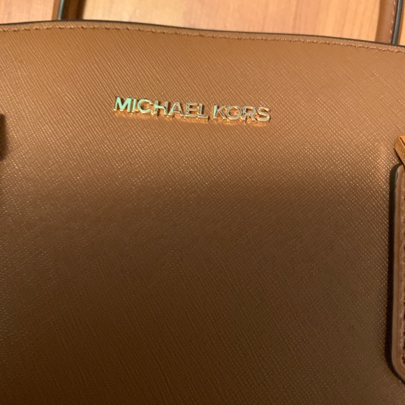 New Michael Kors Purse - Picture 3 of 8
